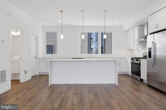 3016 S Northbank Pl in Philadelphia, PA - Building Photo - Building Photo