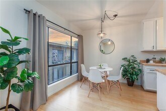 1735 N Fuller Ave, Unit 1735 Fuller #425 in Los Angeles, CA - Foto de edificio - Building Photo