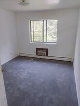 12912 Kew Gardens Rd, Unit #3 in Jamaica, NY - Building Photo - Building Photo