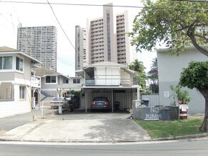 611 Hausten St in Honolulu, HI - Building Photo - Building Photo