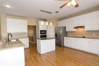 4004 Halfway Cove in Round Rock, TX - Building Photo - Building Photo
