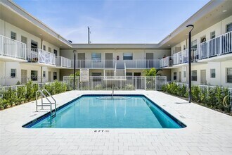 1720 Cleveland St in Hollywood, FL - Building Photo - Building Photo