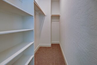 915 Blue Oak Lane W in Madera, CA - Building Photo - Building Photo