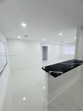 651 SW 67th Ave in Miami, FL - Building Photo - Building Photo
