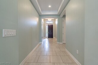 16374 Barclay Ct in Naples, FL - Building Photo - Building Photo