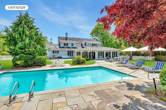 property at 35 Toylsome Ln