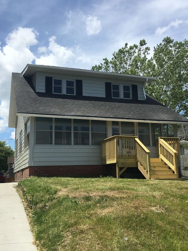 property at 1530 E 14th St
