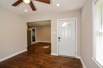 1695 Valencia Rd in Decatur, GA - Building Photo - Building Photo