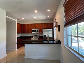 1833 NW 12th St in Boca Raton, FL - Building Photo - Building Photo