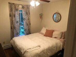 98 Walworth St, Unit 2 in Saratoga Springs, NY - Building Photo - Building Photo