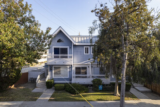 254 W Ash Ave in Burbank, CA - Building Photo - Building Photo