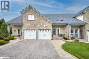 125 Huronia Rd in Barrie, ON - Building Photo