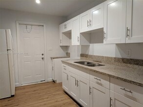 14158 SW 88th Ave in Palmetto Bay, FL - Building Photo - Building Photo