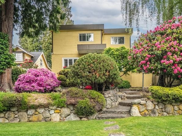property at 1735 W 62nd Ave