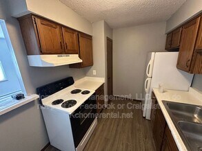 561 N Somerset Terrace in Olathe, KS - Building Photo - Building Photo