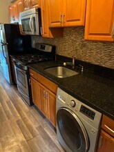 1625 E St NE, Unit 4 in Washington, DC - Building Photo - Building Photo