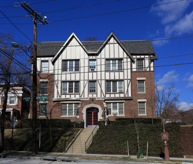 3001 Porter St NW in Washington, DC - Building Photo - Building Photo