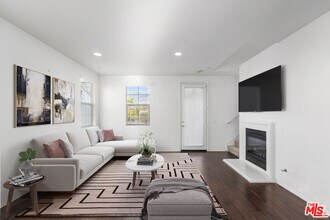 377 Arden Ave-Unit -4 in Glendale, CA - Foto de edificio - Building Photo