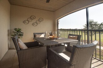 5557 Palmer Cir in Bradenton, FL - Building Photo - Building Photo