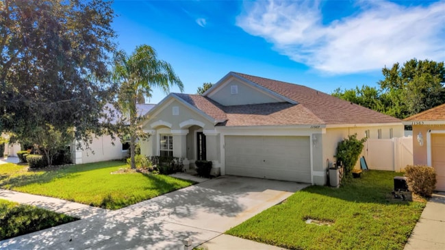 11567 Misty Isle Ln in Riverview, FL - Building Photo - Building Photo