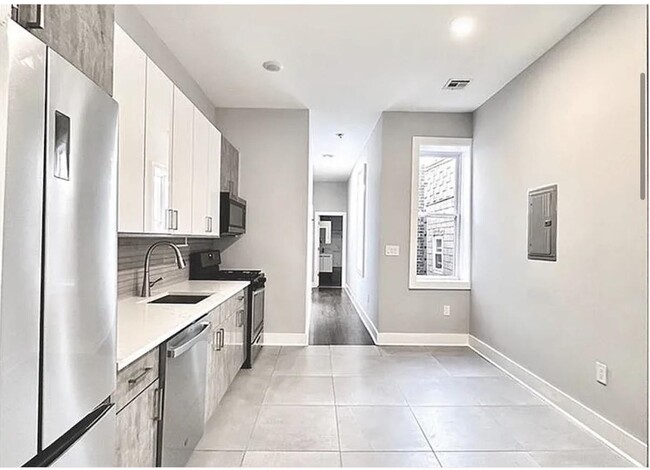 21 Hancock Ave in Jersey City, NJ - Building Photo - Building Photo