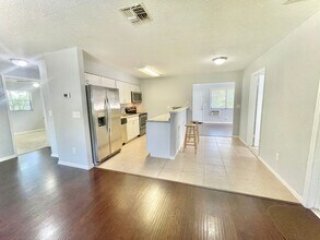 831 Tarpon Ave in Sebastian, FL - Building Photo - Building Photo