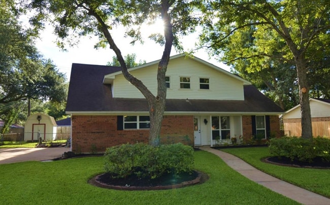 702 Venice St in Sugar Land, TX - Building Photo - Building Photo
