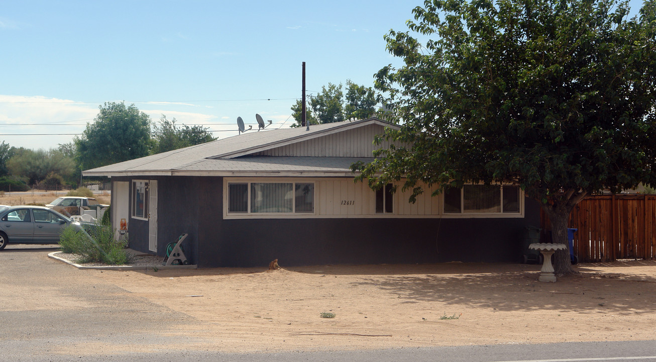 12611 Kiowa Rd in Apple Valley, CA - Building Photo