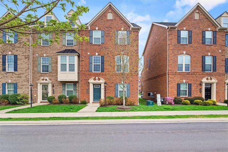 1922 Georgetown Dr in Sewickley, PA - Building Photo