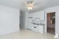 3035 N Southport Ave, Unit 2F - 6
