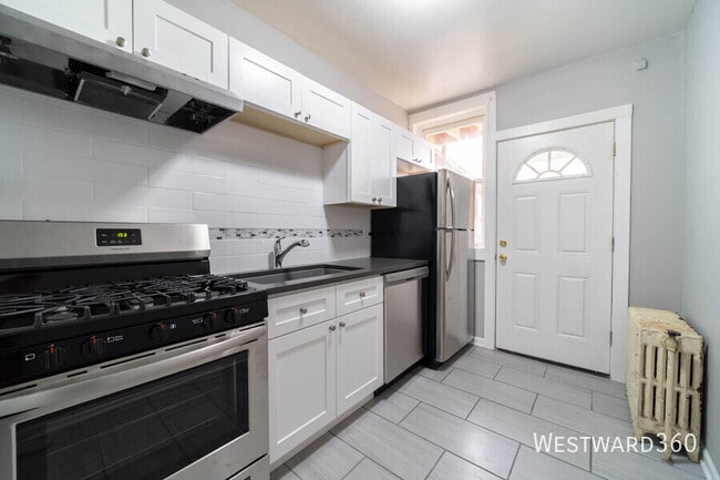 property at 6510 N Hamilton Ave