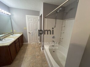 2343 Ashton Ln in Greenwood, IN - Building Photo - Building Photo