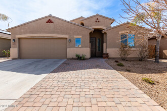 1317 Eucalyptus Ln in San Tan Valley, AZ - Building Photo - Building Photo