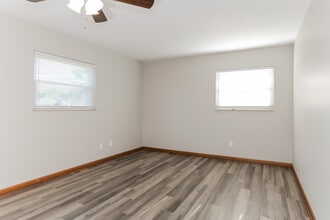 11996 Wincanton Dr in Cincinnati, OH - Foto de edificio - Building Photo