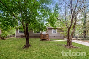 4185 Bradley Dr SW in Snellville, GA - Building Photo