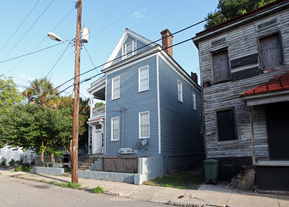 28 Blake St in Charleston, SC - Building Photo