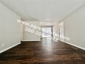 2714 Fairbrook Ct in Fort Wayne, IN - Building Photo - Building Photo