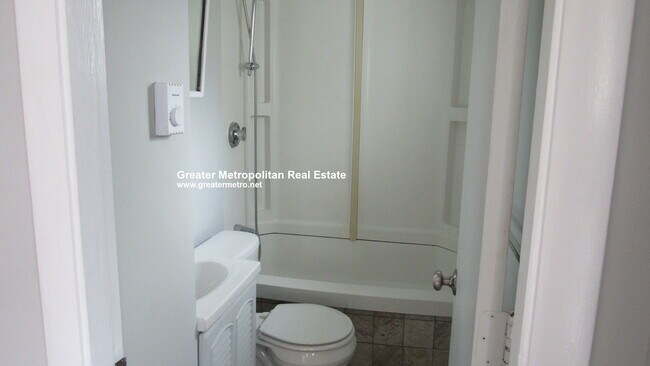 3 Foster Ct, Unit 1 in Boston, MA - Foto de edificio - Building Photo