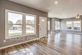 1117 E Cantey St in Fort Worth, TX - Building Photo - Building Photo