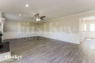6021 Woods Edge Ln in Kernersville, NC - Building Photo - Building Photo
