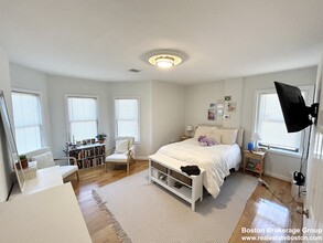 914 Dorchester Ave, Unit 2 in Boston, MA - Building Photo - Building Photo