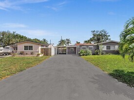 6661 Meade St in Hollywood, FL - Building Photo