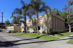 Palm Tree Gardens Apartments in Orange, CA - Building Photo