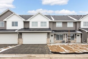 6158 Manchester Ave NE in Otsego, MN - Building Photo