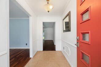 5450 Birdwood Rd in Houston, TX - Building Photo - Building Photo