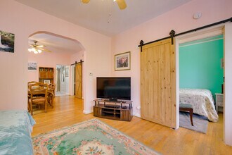 1810 N Albany Ave in Chicago, IL - Building Photo - Building Photo