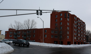 Madison Plaza Apartments in Rome, NY - Building Photo - Building Photo