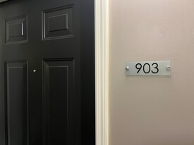 300 S Duval St in Tallahassee, FL - Building Photo