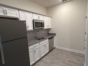 2321 Crescent Moon St in Kissimmee, FL - Foto de edificio - Building Photo
