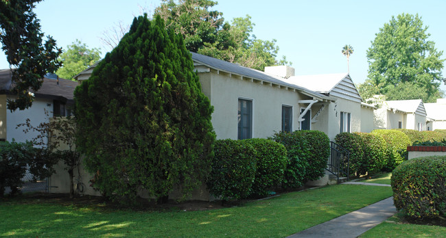 521 N Marengo Ave in Pasadena, CA - Foto de edificio - Building Photo